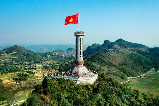 Du lịch Hà Giang - Cột cờ Lũng Cú